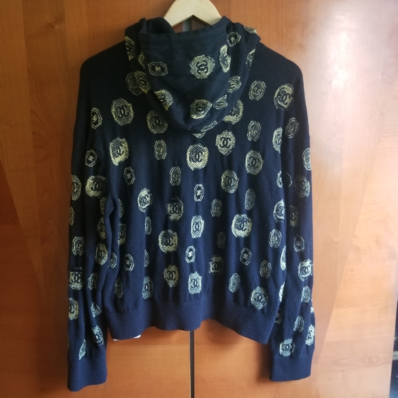 🆕️Chanel 2021 fall/winter CC mania Floral Swether - Picture 3 of 16